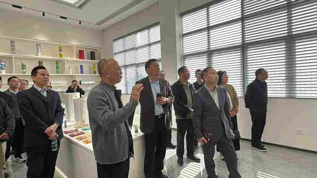 聚焦功能薄膜材料的生产和加工技术|“让专家走进企业”技术交流会（第二站）在江门成功举办(图3)