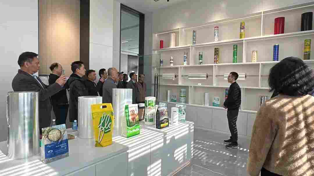 聚焦功能薄膜材料的生产和加工技术|“让专家走进企业”技术交流会（第二站）在江门成功举办(图4)