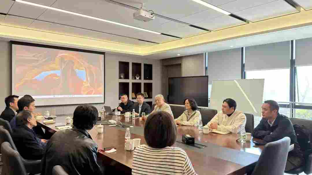 重庆塑协党支部书记刘汉龙带队走进重庆溯联塑胶(图2)